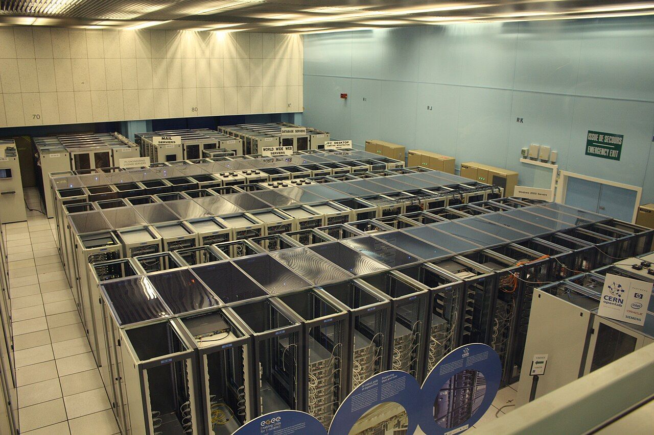 Серверный зал CERN. Архивный снимок 2010 года.